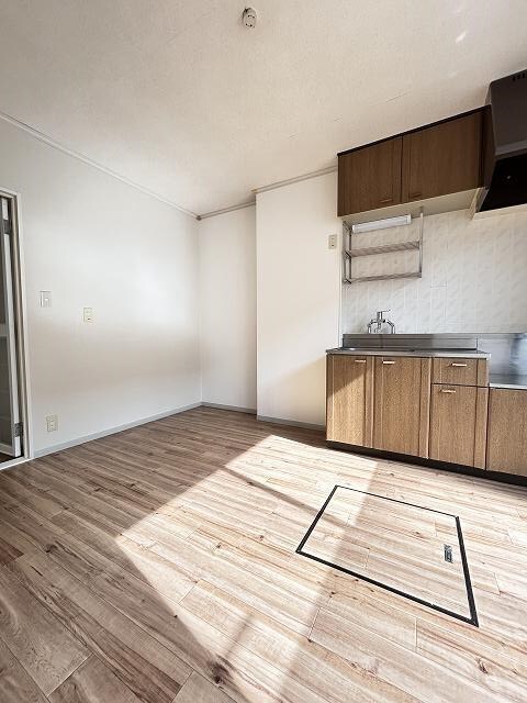 参考：102号室 グリーンテラス宮島Ｂ棟