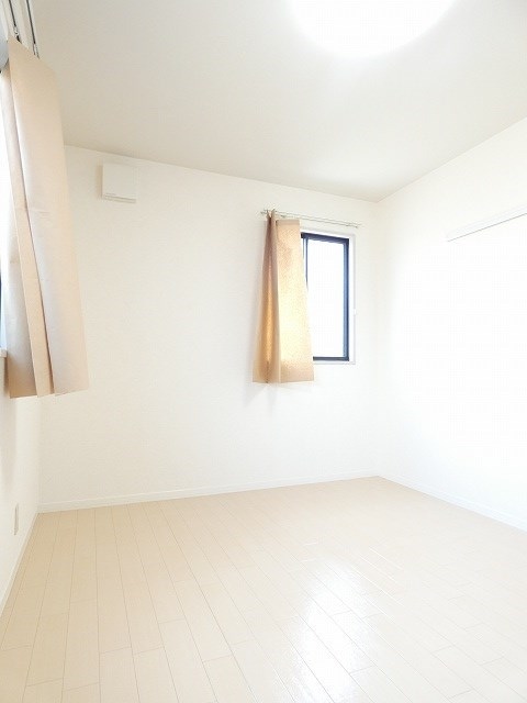  フォーレスセガミＡ