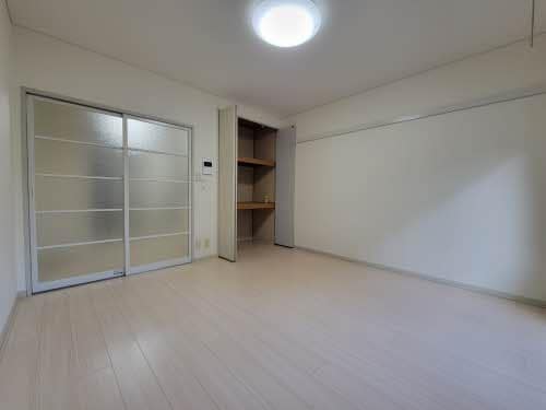 写真は102号室です（参考） フェアリーミサキＡ