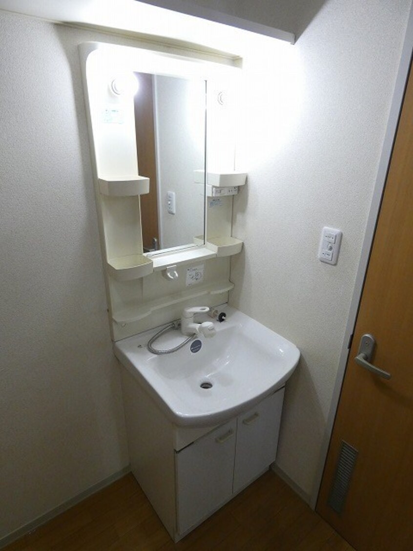 参考：201号室（反転）内装が異なる場合があります。 サンライズ２１Ａ