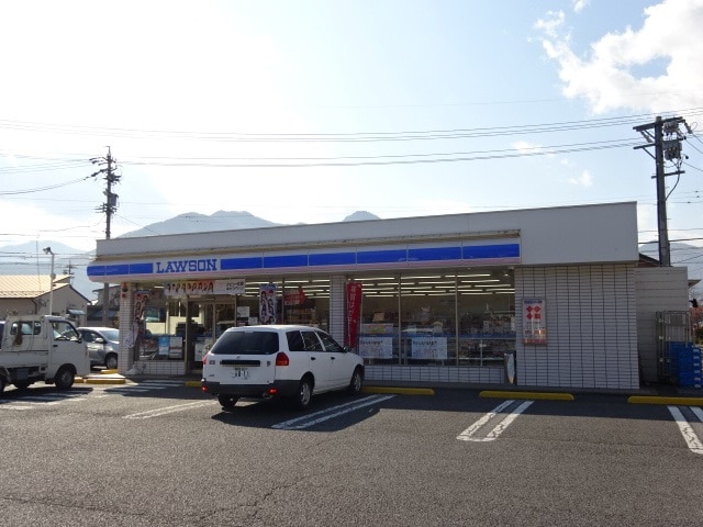 ﾛｰｿﾝ 戸倉内川店(コンビニ)まで187m ハイムシェーネスＢ