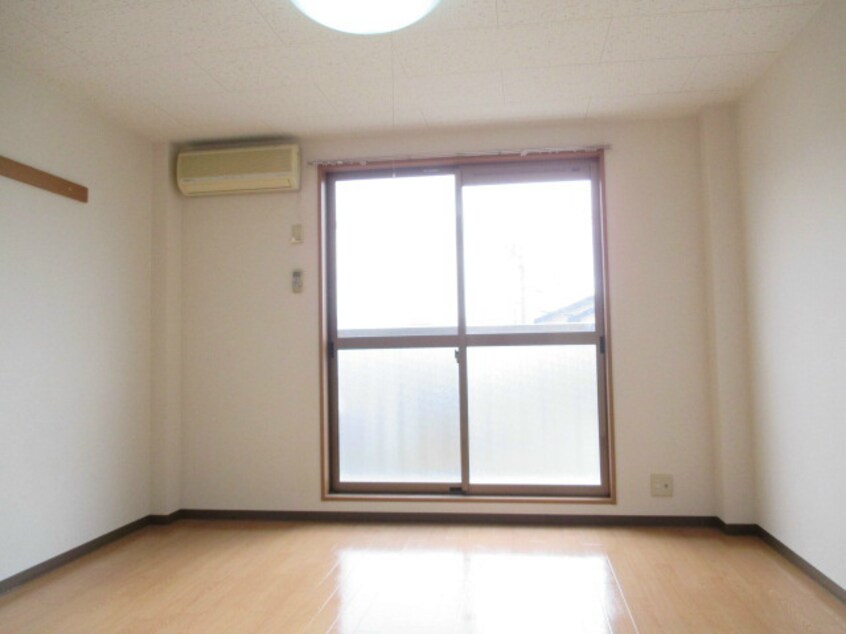 写真は203号室です（参考） アレーテス・クレア