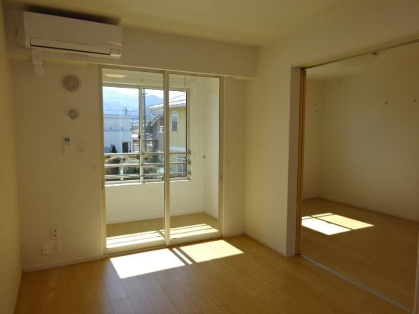 参考：204号室 グランシャリオ千曲A