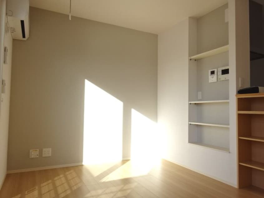 写真は103号室です（参考） Burg