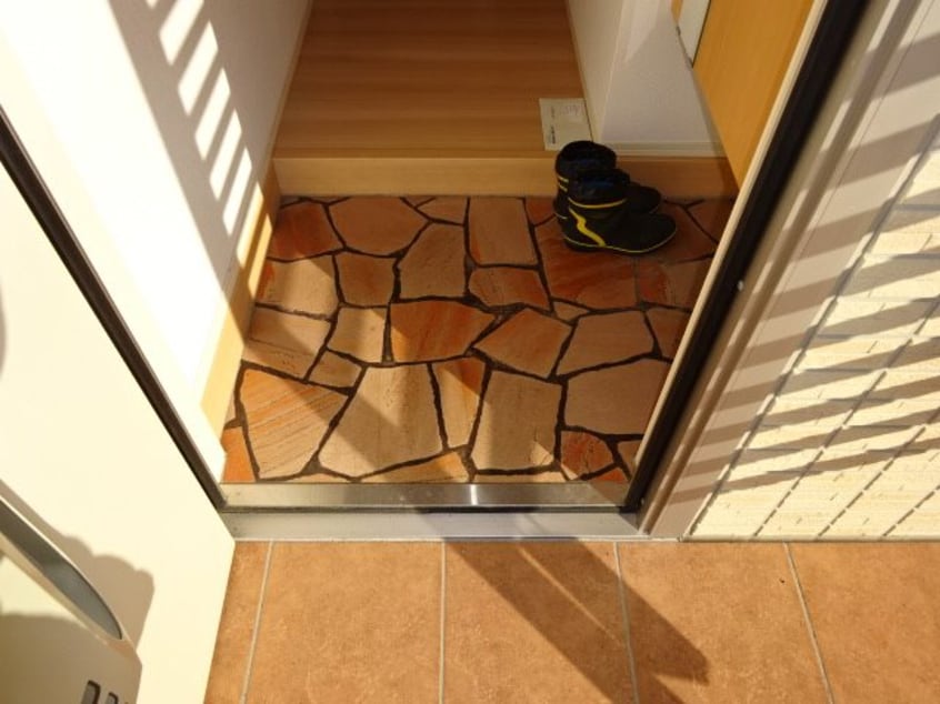 写真は103号室です（参考） Burg