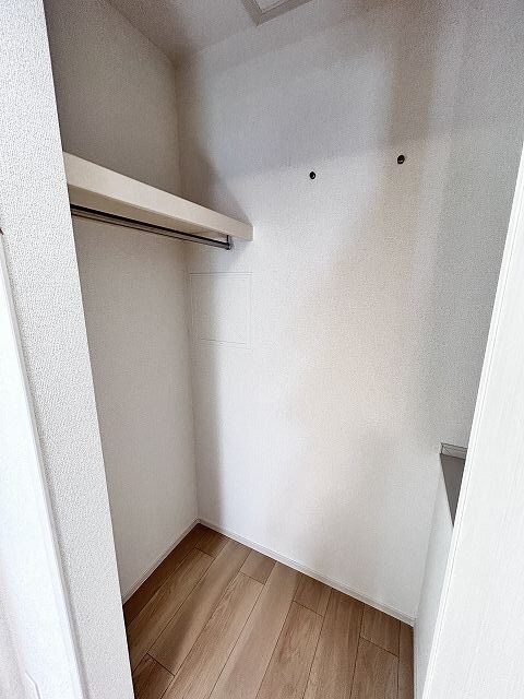 参考：201号室（反転） プレミール