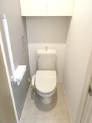 写真は102号室です。（参考） ラ・オハナ・エコル