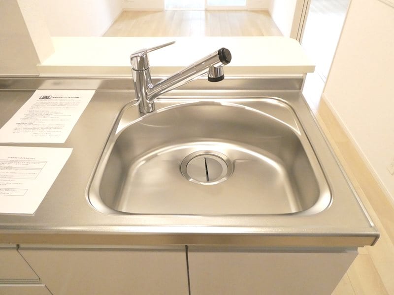 写真は102号室です。（参考） ラ・オハナ・エコル