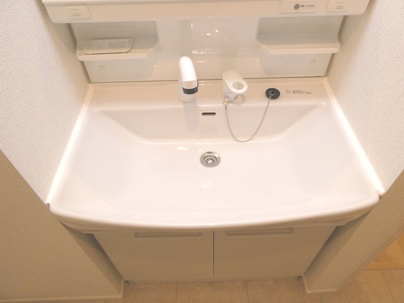 写真は102号室です。（参考） ラ・オハナ・エコル