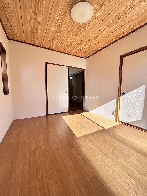  メゾン青木島　西館