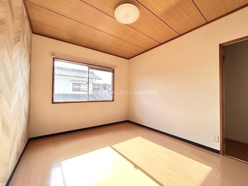  メゾン青木島　西館