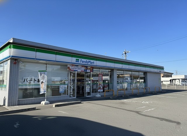 ﾌｧﾐﾘｰﾏｰﾄ 長野合戦場店(コンビニ)まで403m moco house M