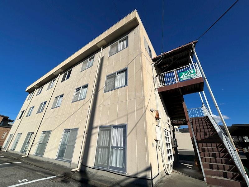  篠ノ井線/松本駅 バス20分三才山線　岡田東区下車:停歩4分 3階 築38年