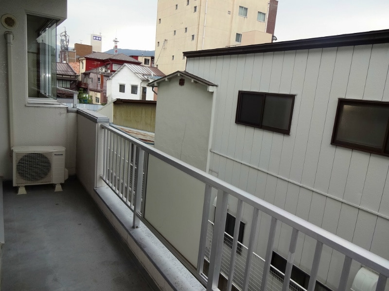  マンション小林