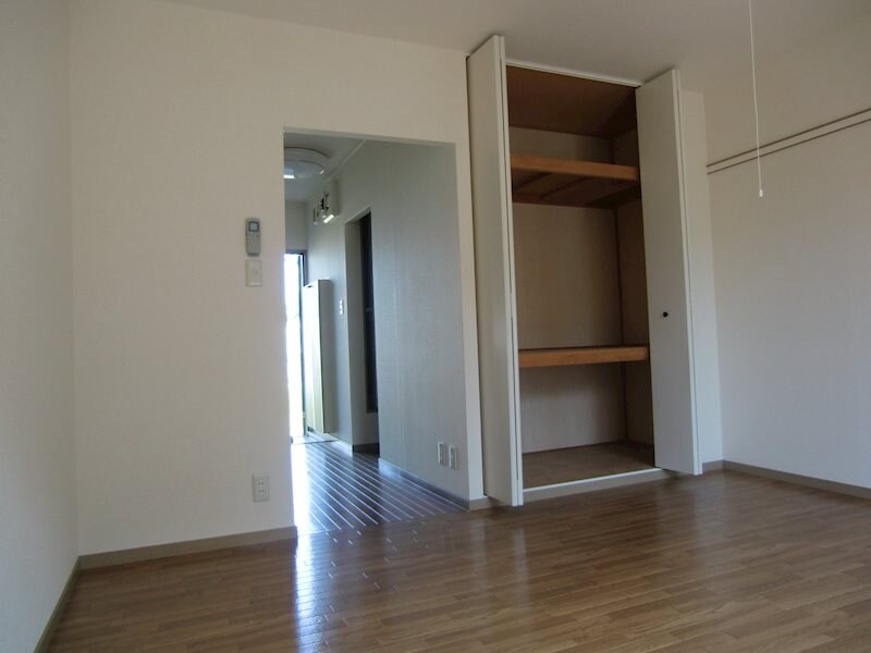  サンビレッジ新村B