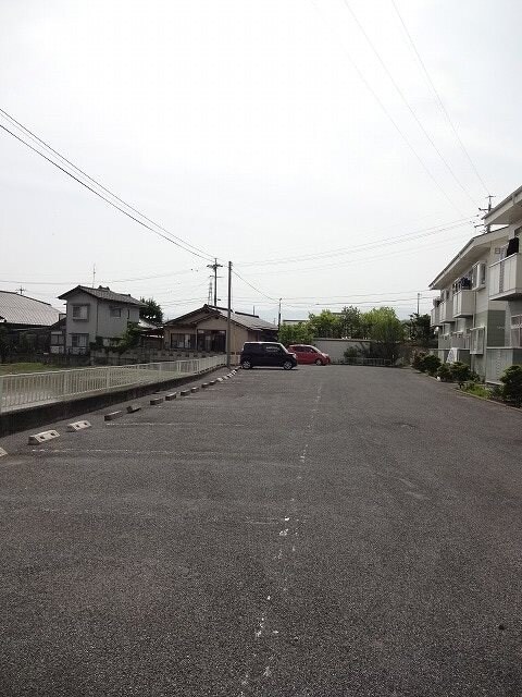  篠ノ井線/松本駅 バス19分岡田出張所前下車:停歩7分 1階 築29年