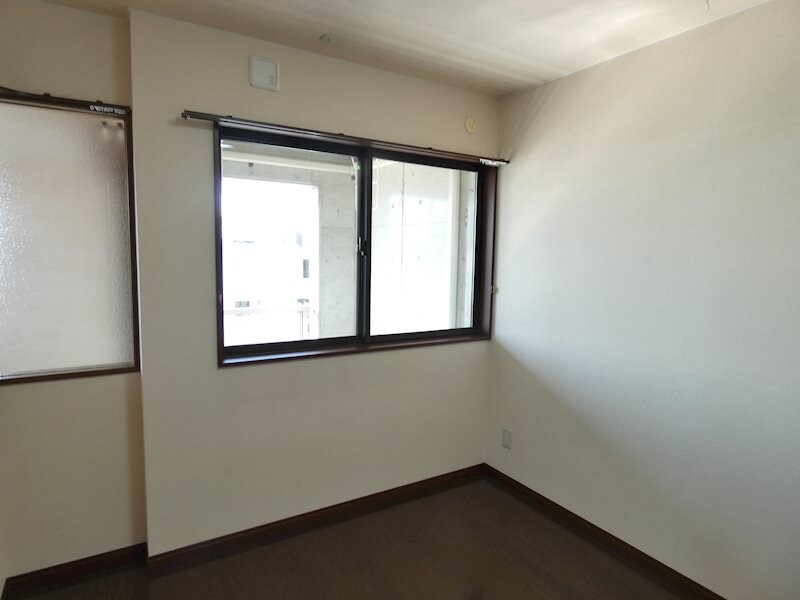  メゾンラサーナ