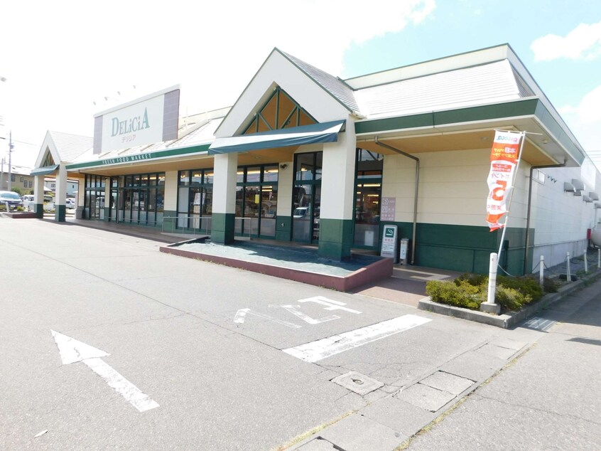 株式会社ﾃﾞﾘｼｱ ﾃﾞﾘｼｱ吉田原店(スーパー)まで2648m 篠ノ井線/村井駅 バス20分空港・朝日線　やまびこドーム前下車:停歩2分 1階 築26年