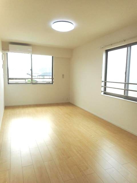  シャルマン櫻街６　梓館