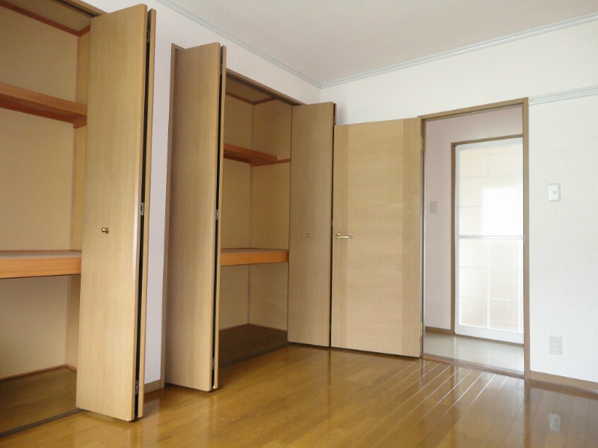  グランドール沢村Ａ