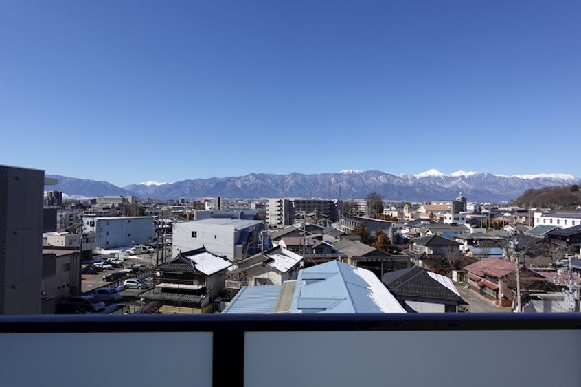 西ベランダ側です。北アルプスの北アルプスの眺望が素晴らしいで 大糸線/北松本駅 徒歩3分 5階 築9年