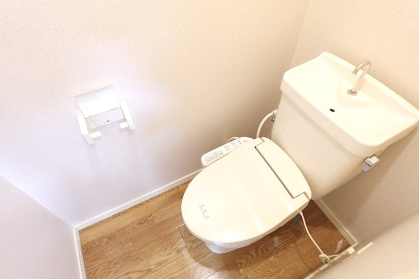  メゾン三郷　1号棟