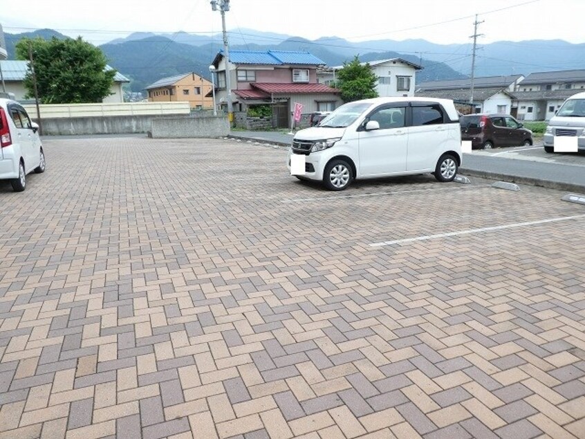  ラ・セゾン高見澤