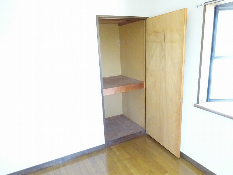  グリンビュー日滝A棟