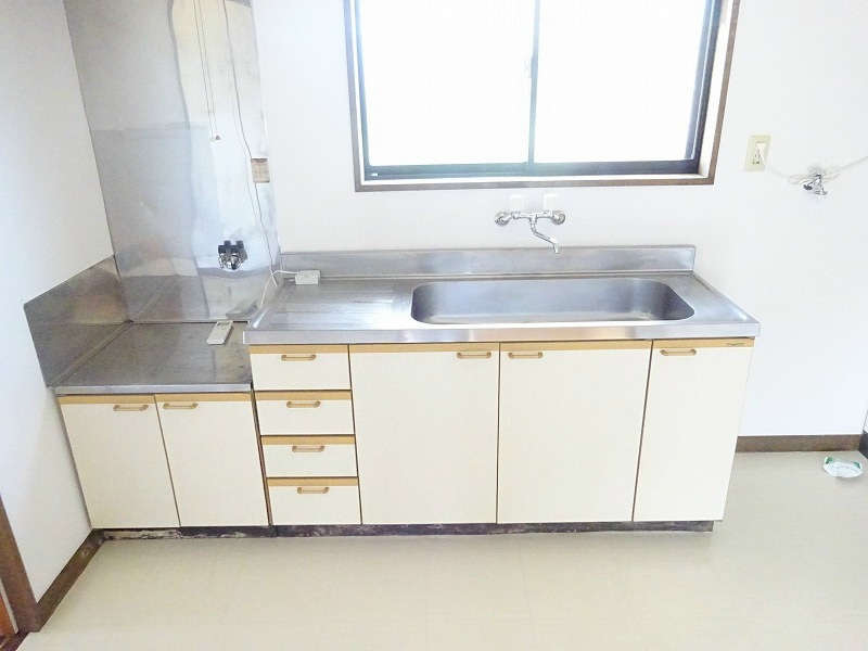  グリンビュー日滝A棟