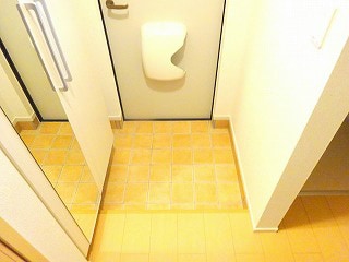 写真は101号室です（参考） バレンシア