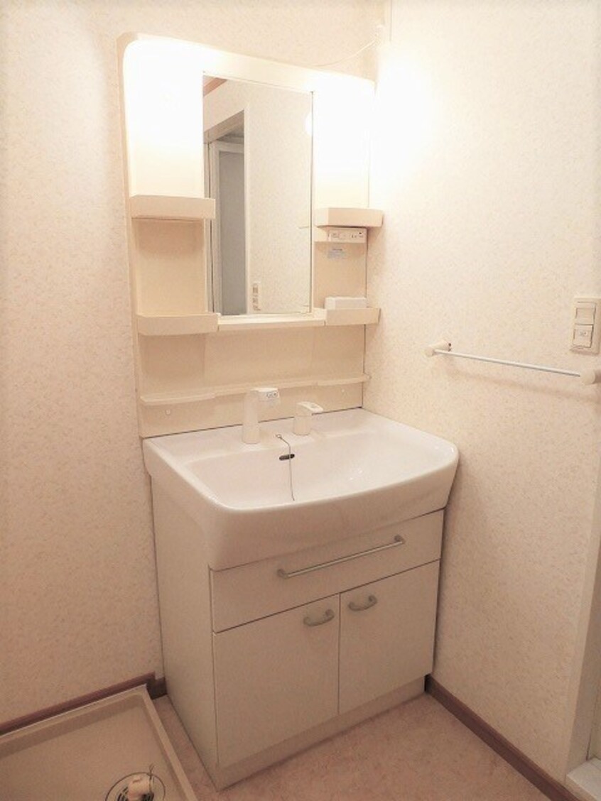 画像は203号室です（参考） サラミタージュ