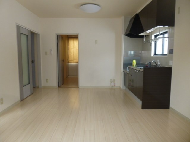 写真は101号室です（参考） ホワイトディアス松川B棟