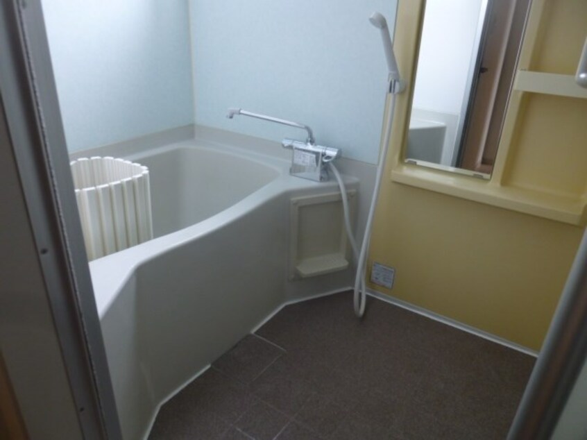 写真は101号室です（参考） ホワイトディアス松川B棟