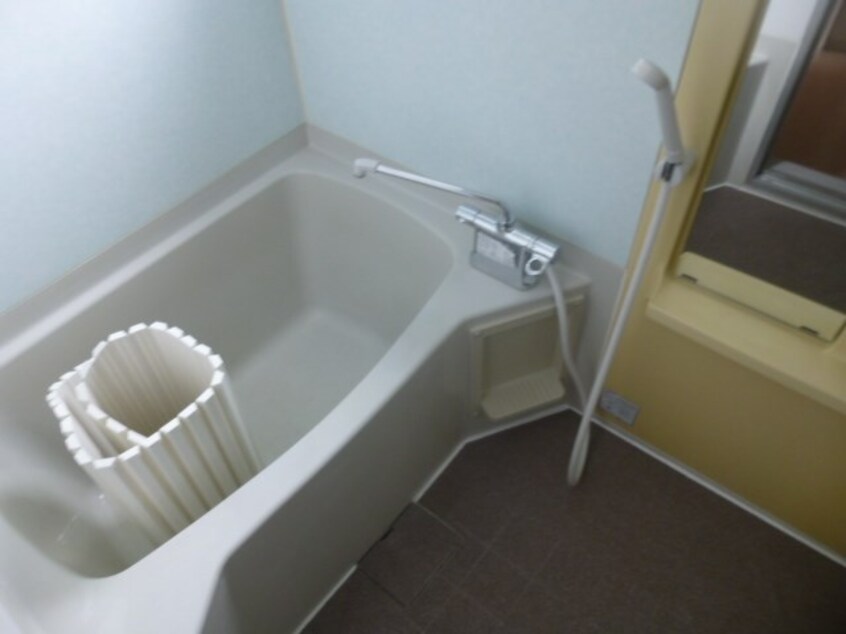 写真は101号室です（参考） ホワイトディアス松川B棟