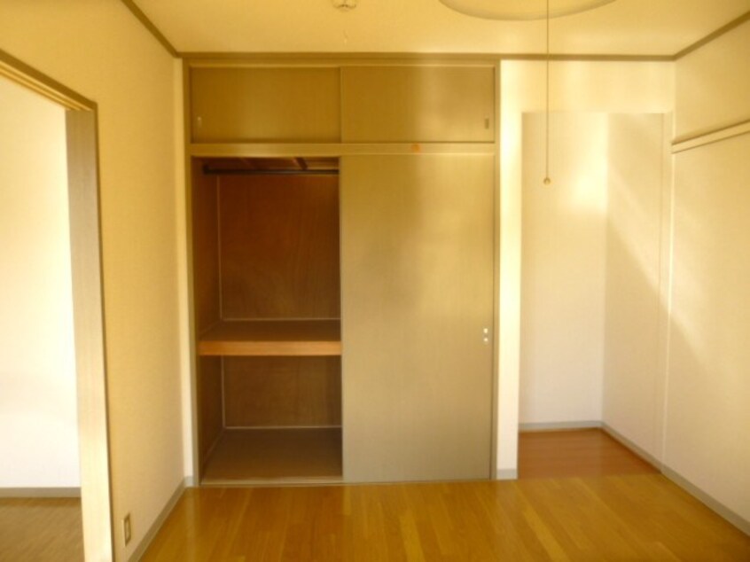 写真は別部屋です。（参考） サンガーデン中野IID