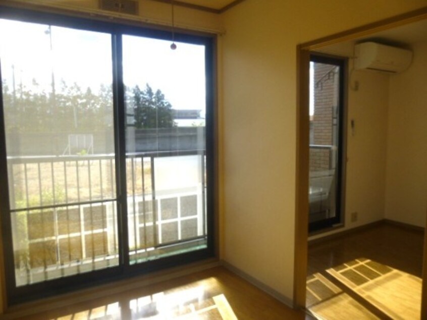 写真は別部屋です。（参考） サンガーデン中野IID