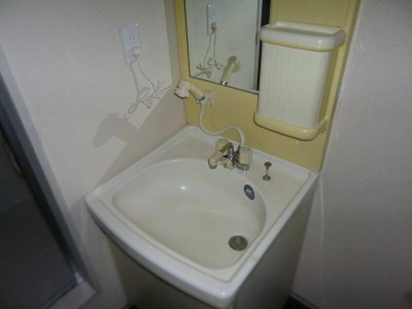 写真は101号室です（参考） エミネントおぶせＢ棟