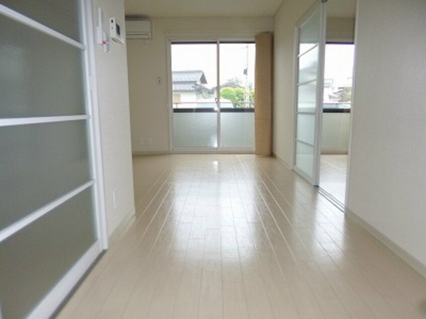 写真は101号室です（参考） エミネントおぶせＢ棟