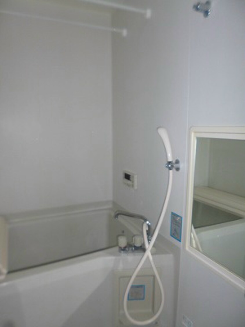 写真は101号室です（参考） エミネントおぶせＢ棟