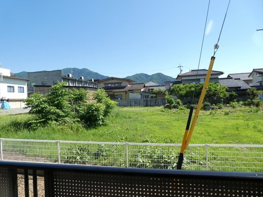 写真は105号室です（参考） コーモド・パティオＡ棟