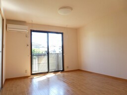 写真は105号室です（参考）