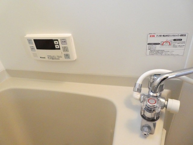 写真は105号室です（参考） コーモド・パティオＡ棟