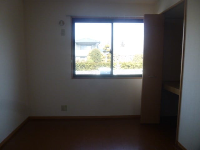 写真は105号室です（参考） コーモド・パティオＡ棟