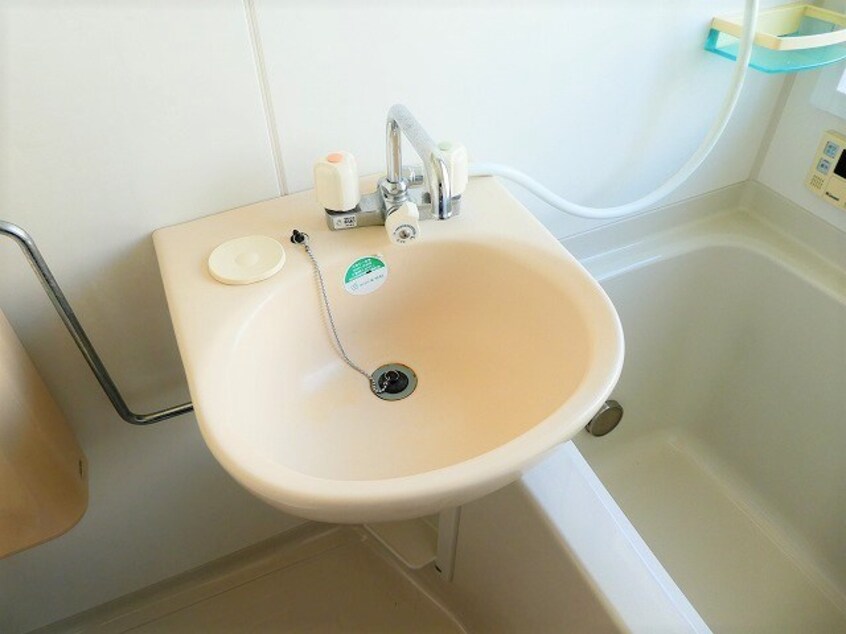 浴室・トイレと同室　写真は11号室（参考） 三楽荘