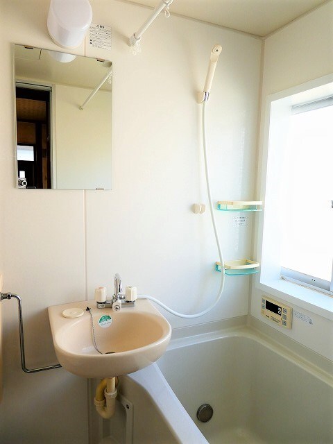 浴室・トイレと同室　写真は11号室（参考） 三楽荘