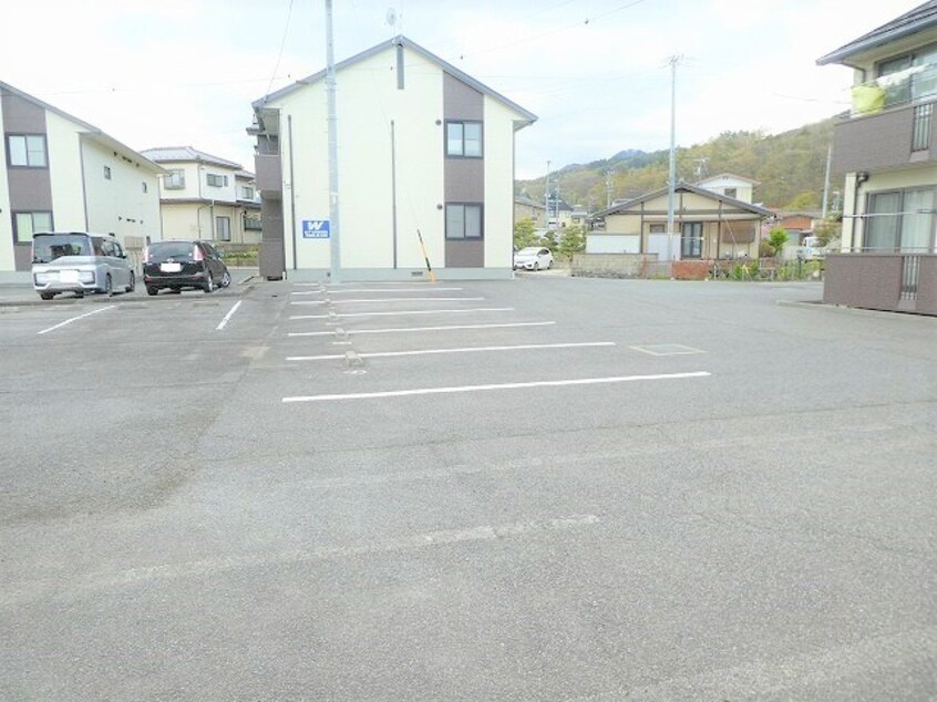  ファミーユいずもＤ棟