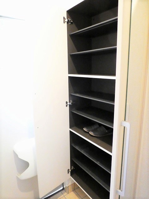 写真は201号室です（参考） ラヴィアンN