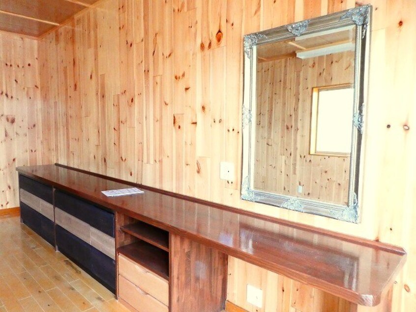 写真は201号室です（参考） グランドシティ南横町