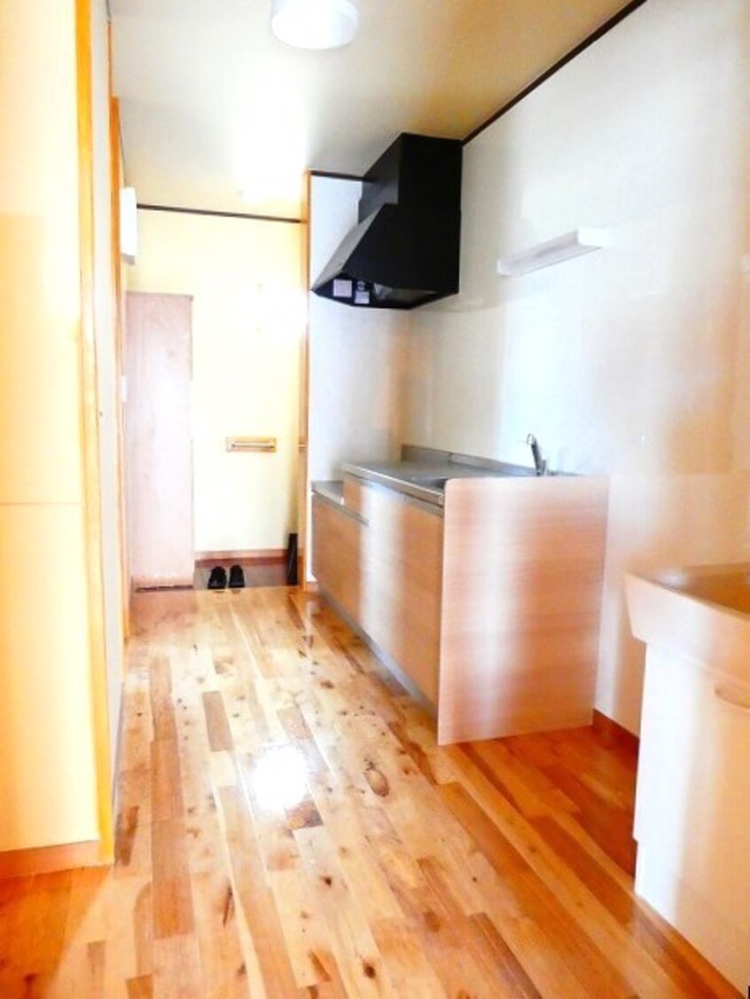 写真は201号室です（参考） グランドシティ南横町