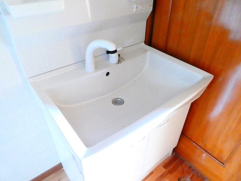 写真は201号室です（参考） グランドシティ南横町